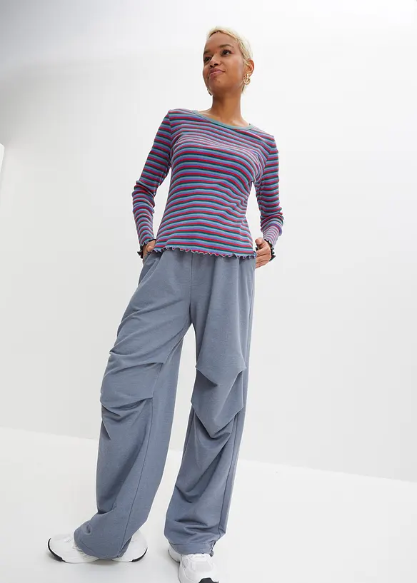 Randig ribbstickad topp i ekologisk bomull, bonprix