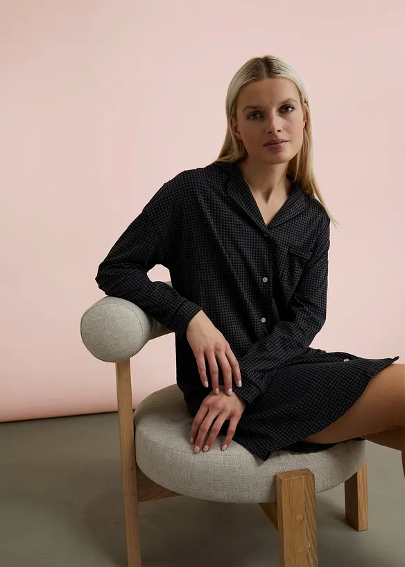 Nattlinne av bomull i oversizemodell, bonprix