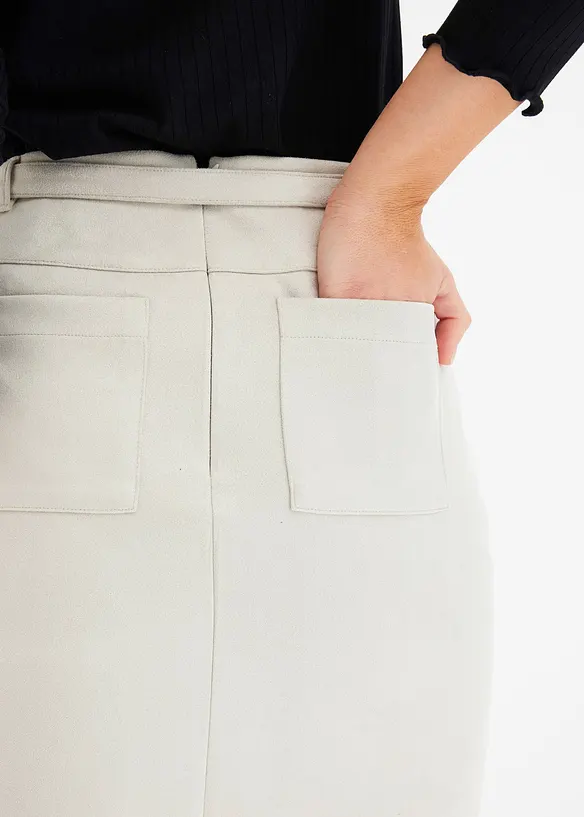 Kjol i skinnimitation med skärp, bonprix