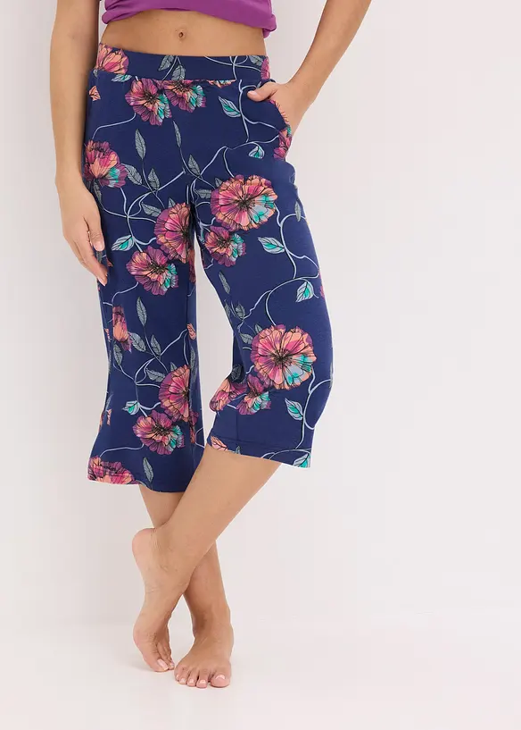 Pyjamasbyxa i culottemodell med sidfickor, med viskos, bonprix