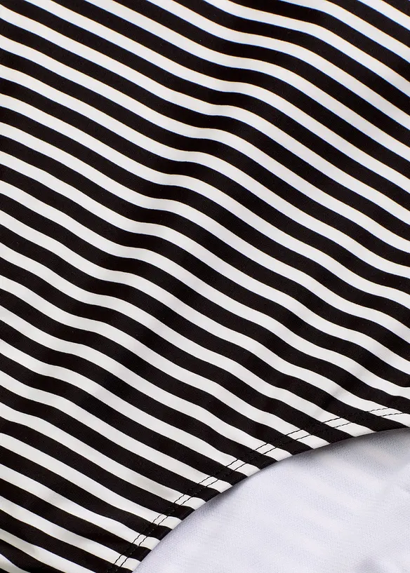 Bikinibyxa med High Waist och normala benöppningar, bonprix