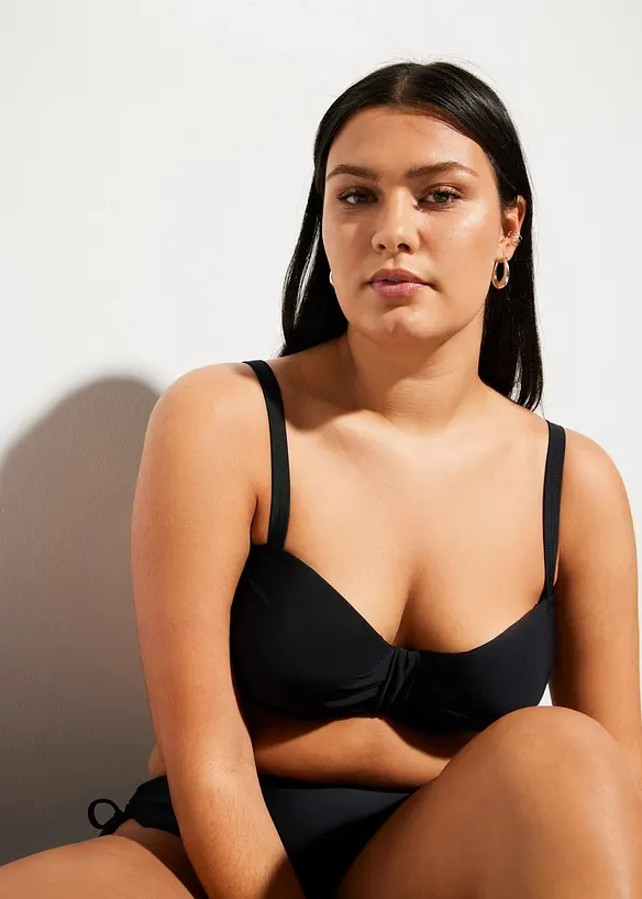 Bygelbikini (2 delar) med extra halterneck-band, bonprix