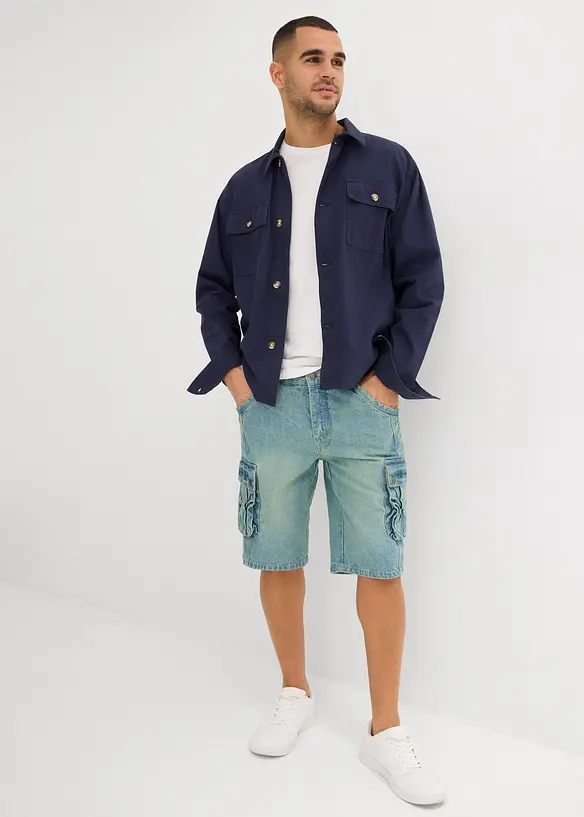 Jeansshorts i cargomodell, normal passform, bonprix