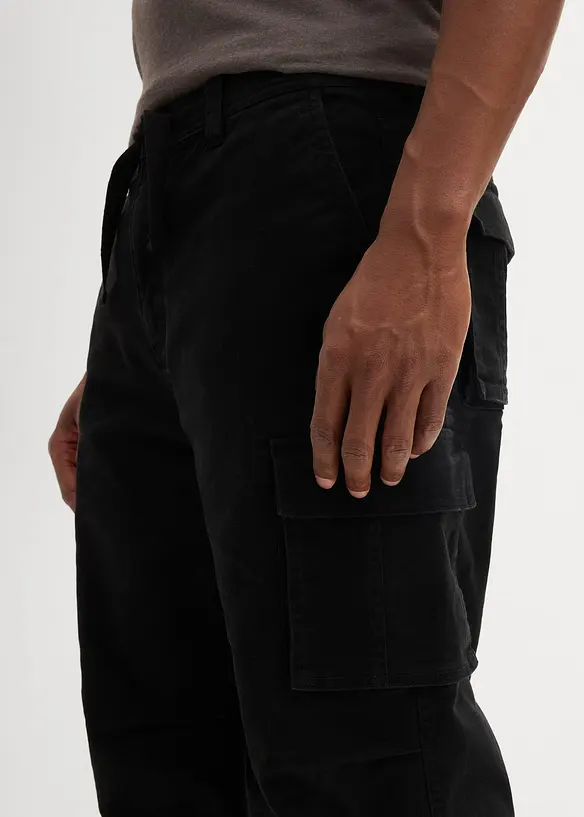 Stretchig cargobyxa med vida ben i 3/4-längd, Loose Fit, bonprix