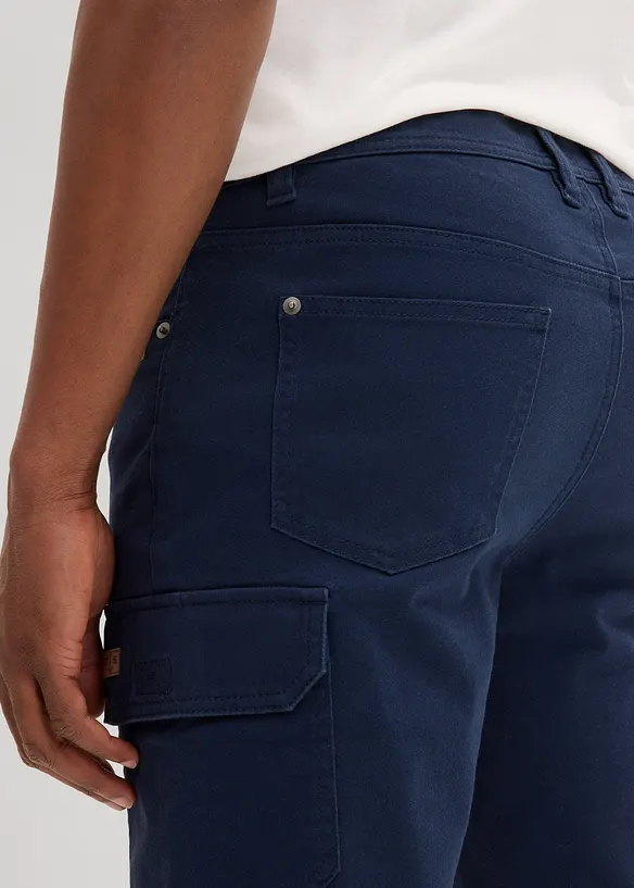 Shorts med stretch, Slim Fit, bonprix