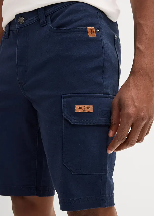 Shorts med stretch, Slim Fit, bonprix