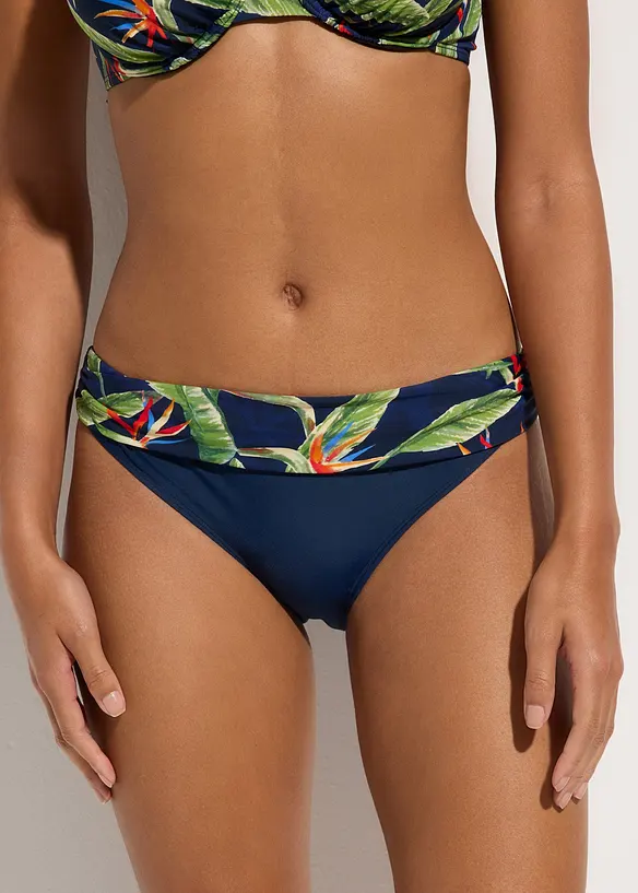Bikinibyxa med normalt skurna benöppningar, bonprix