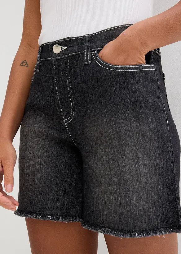 Stretchiga jeansshorts, Mid Waist, bonprix