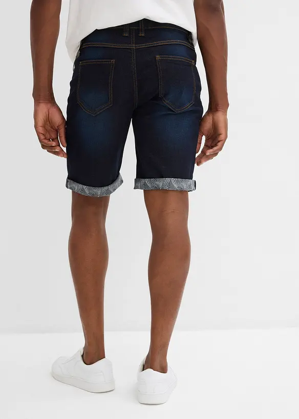 Stretchiga jeansshorts, normal passform, bonprix