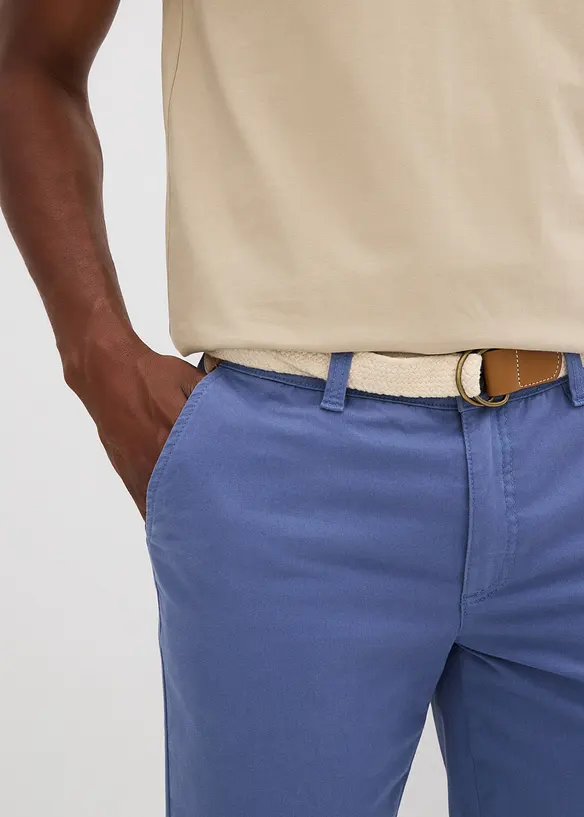 Stretchiga bermudas med skärp, Regular Fit, bonprix