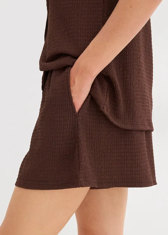 Dra på-shorts i kräppat material med struktur, bonprix