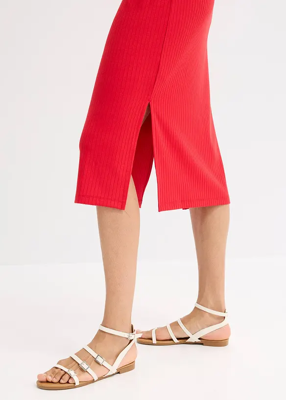 Mellanlång klänning i mjukt, ribbstickat material, bonprix