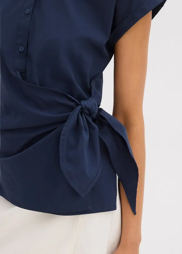 Kortärmad blus med knytdetalj, bonprix