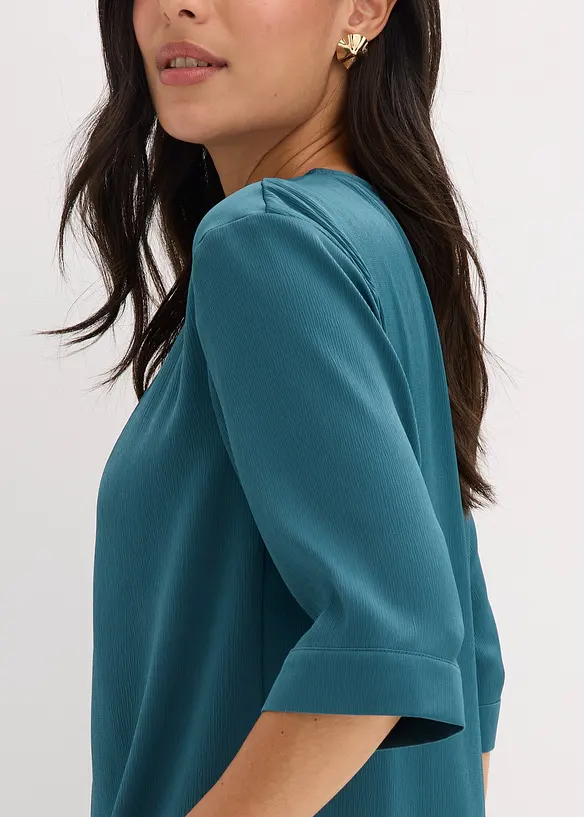Blustopp i glansig satin, bonprix