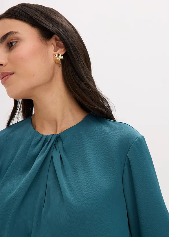 Blustopp i glansig satin, bonprix