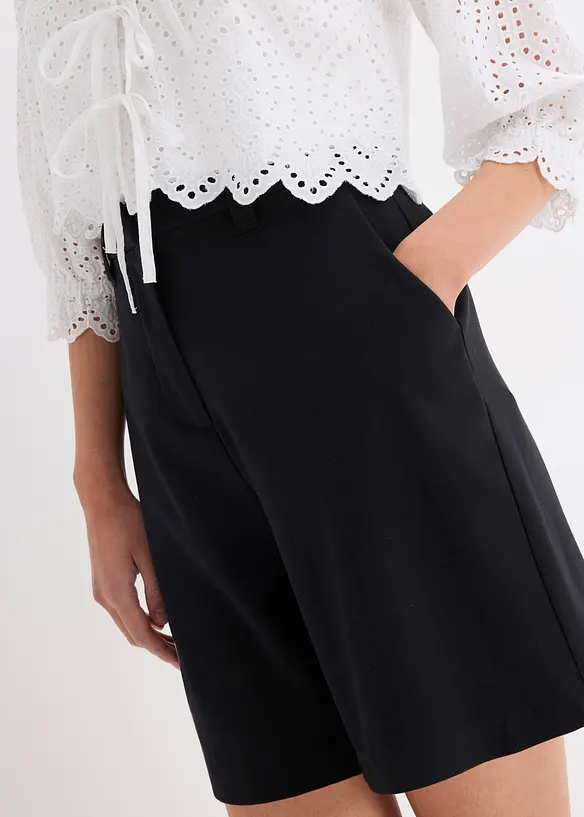 Bermudas med intagningar, bonprix