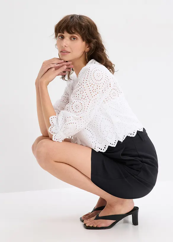 Bermudas med intagningar, bonprix