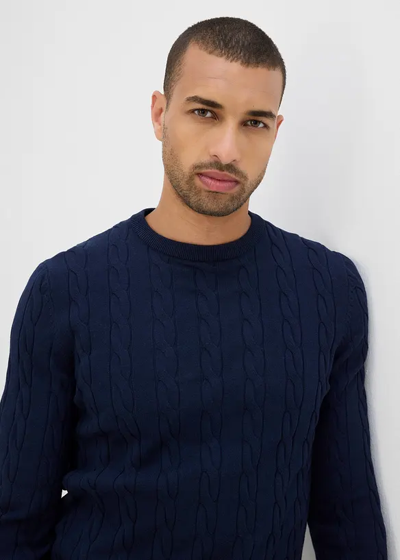 Finstickad tröja med flätmönster, Slim Fit, bonprix