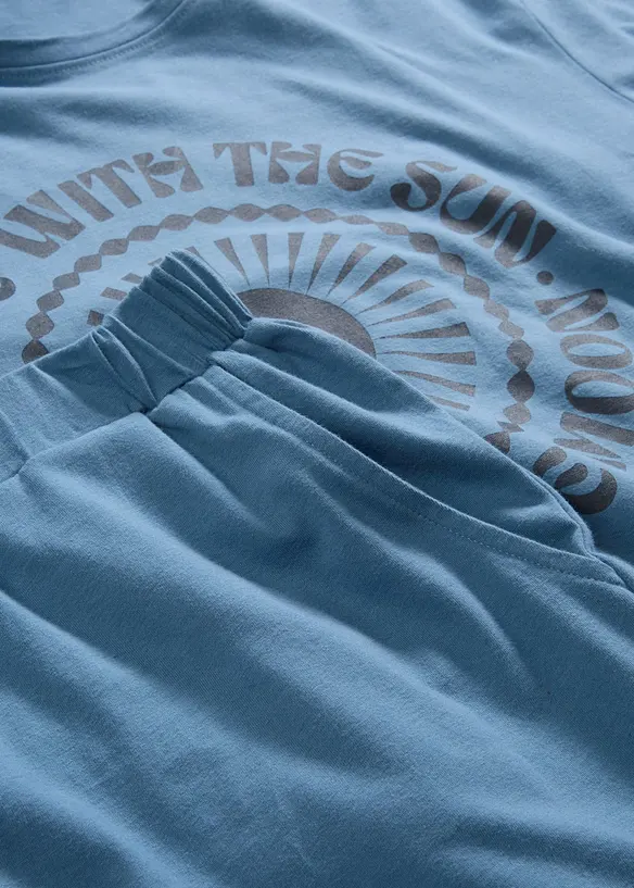 Kort pyjamas av ekologisk bomull med långa ärmar, bonprix