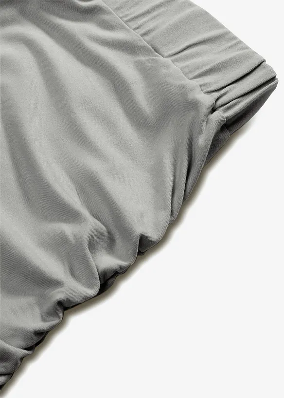 Mellanlång kjol i följsam viskos, bonprix