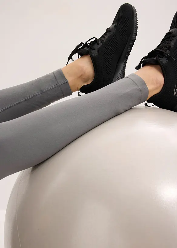 Sömlösa sportleggings med formande effekt, bonprix