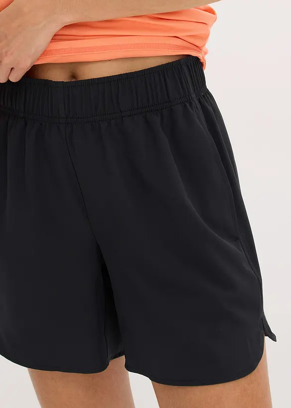 Luftiga funktionsshorts med sidfickor, snabbtorkande, bonprix