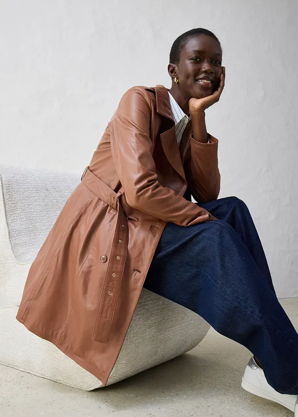Trenchcoat av lammnappa, bonprix