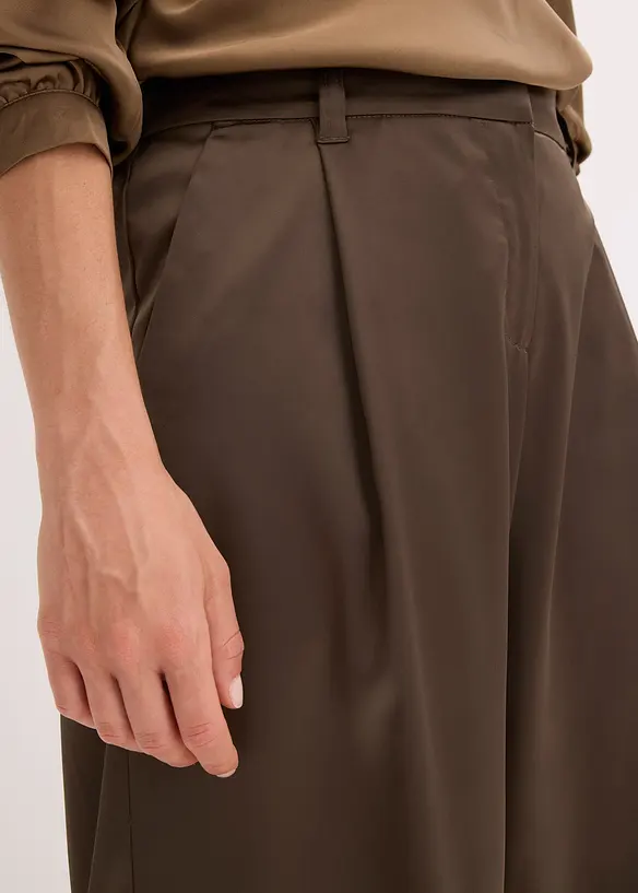 Vid byxa med veck, bonprix