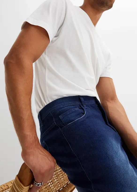 Stretchjeans med bekvämt snitt, normal passform, raka ben, bonprix