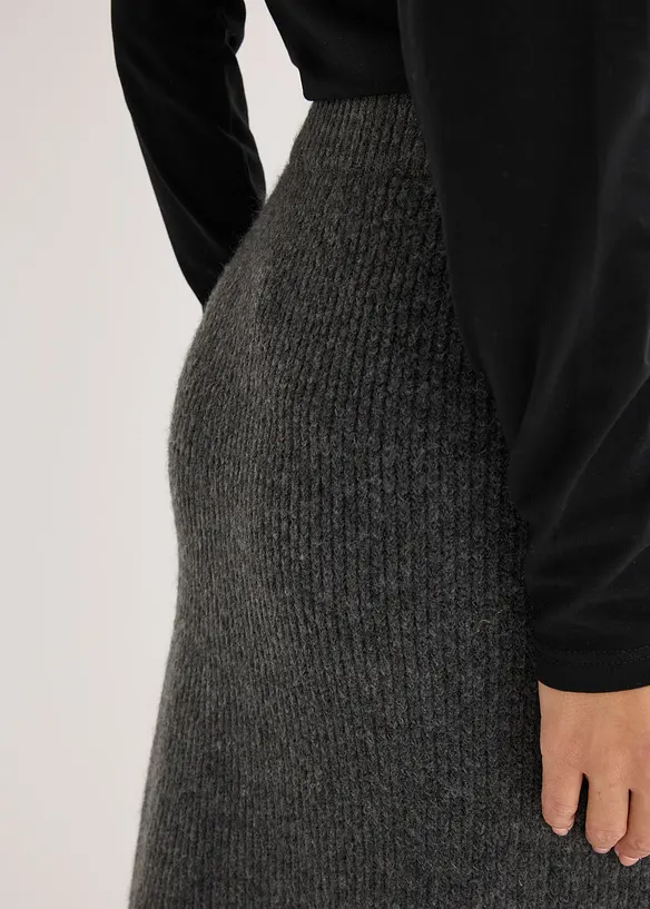 Stickad kjol i midilängd, bonprix