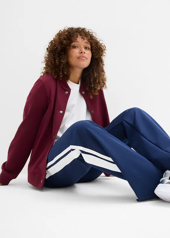 Joggingbyxa med sportiga ränder, bonprix