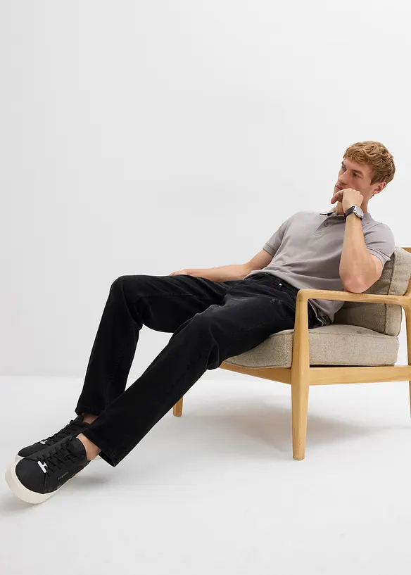 Jeans i Regular Fit Jeans av ren bomull med skön midja, Straight, bonprix
