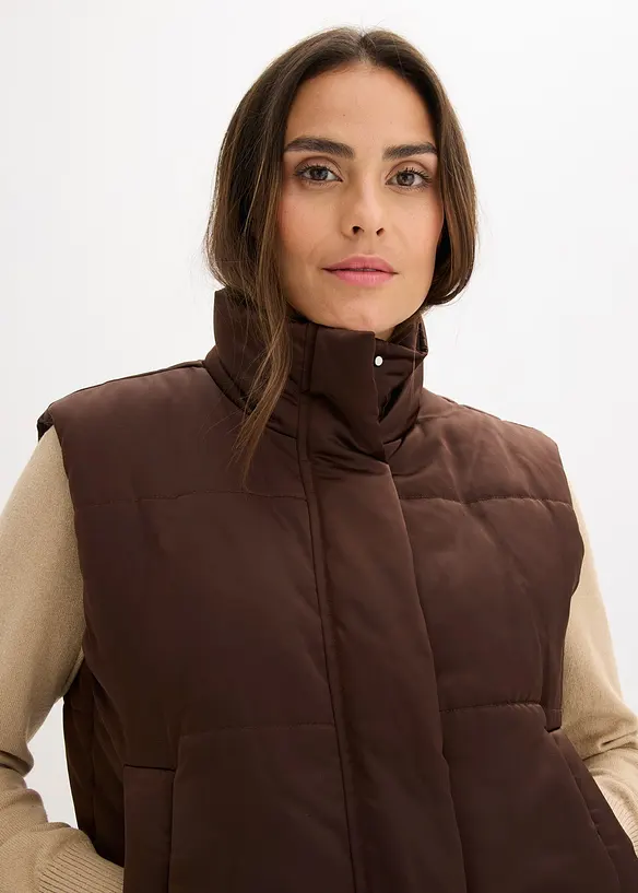 Quiltad väst med mjuk glans, bonprix