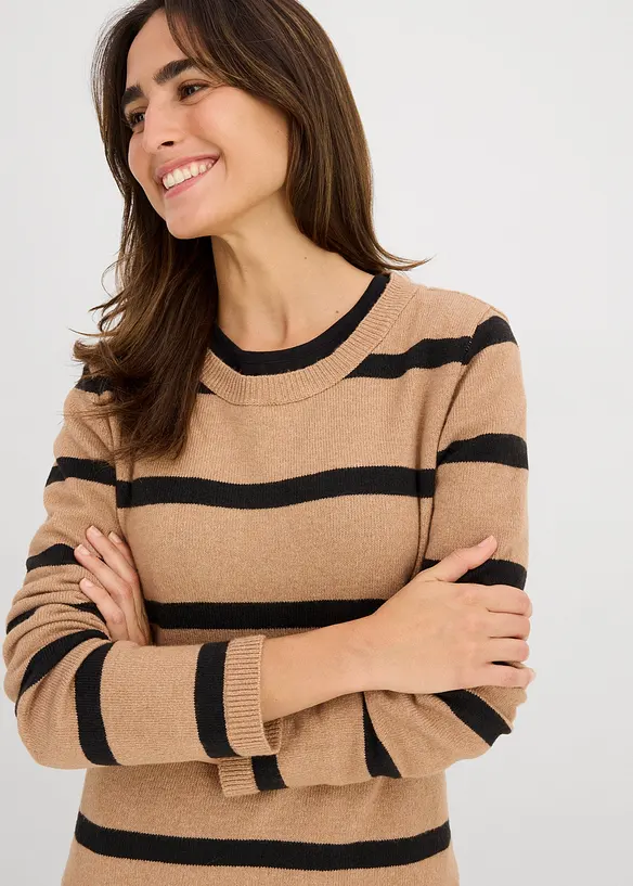 Stickad klänning i figurnära modell, bonprix