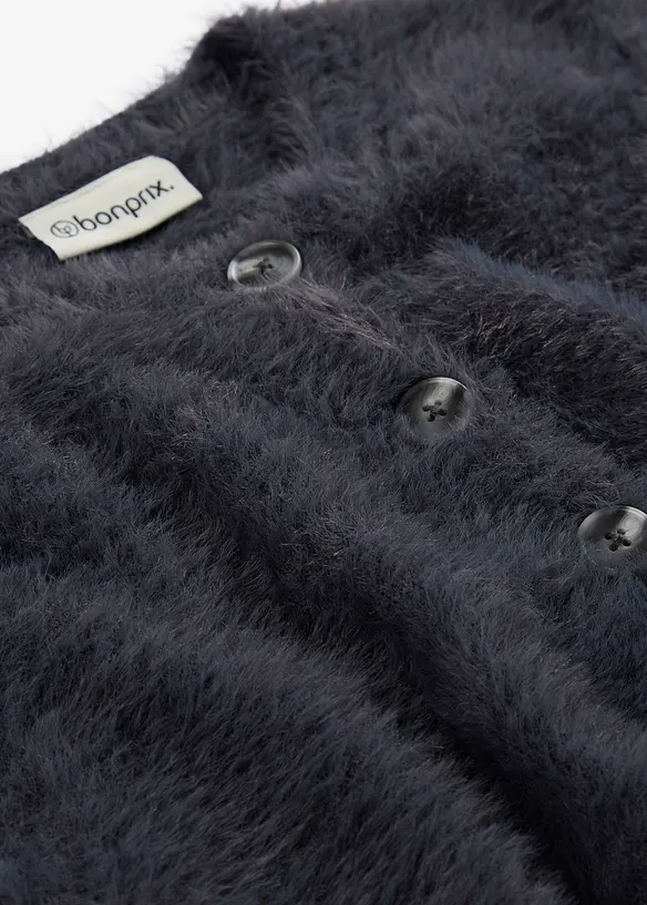 Stickad väst i viskosmix av fluffigt garn, bonprix