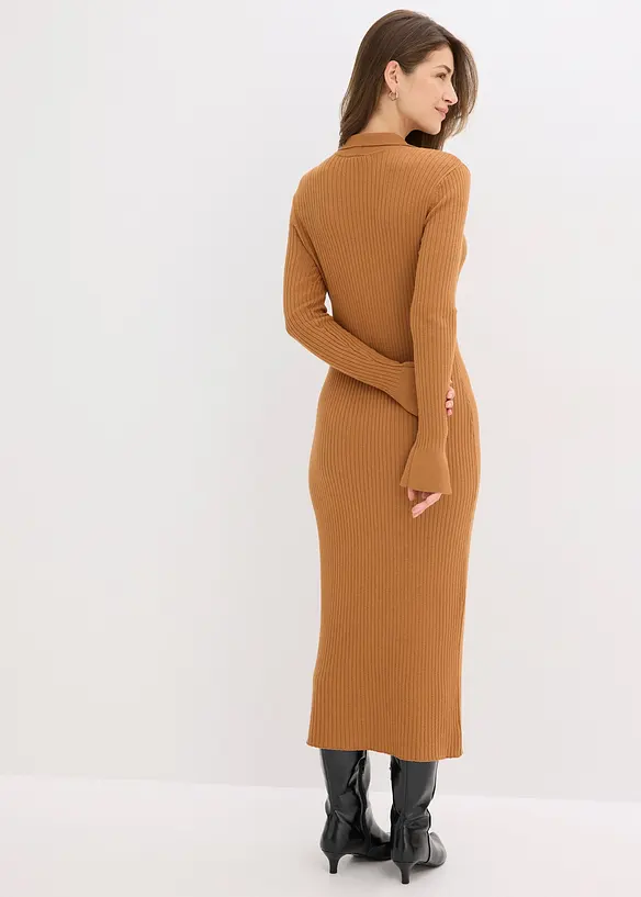 Stickad klänning av mjuk viskosmix, bonprix