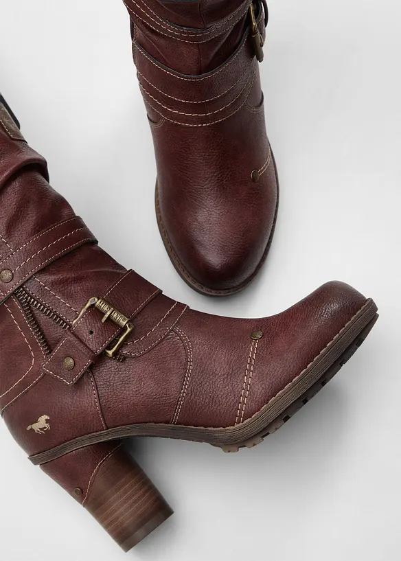 Stövlett från Mustang, Mustang