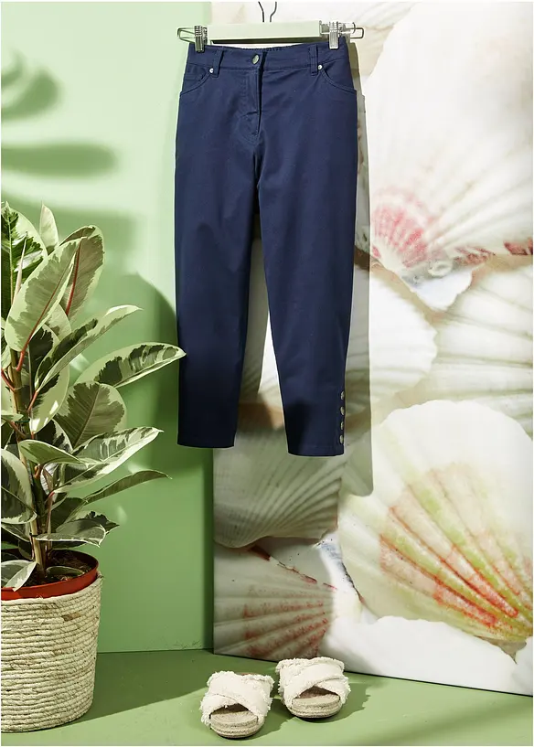 Capribyxa i bomull med bekv&auml;m midja och knappar, bonprix