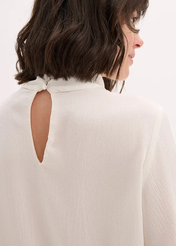 Blus av satin med mjukt fall, bonprix