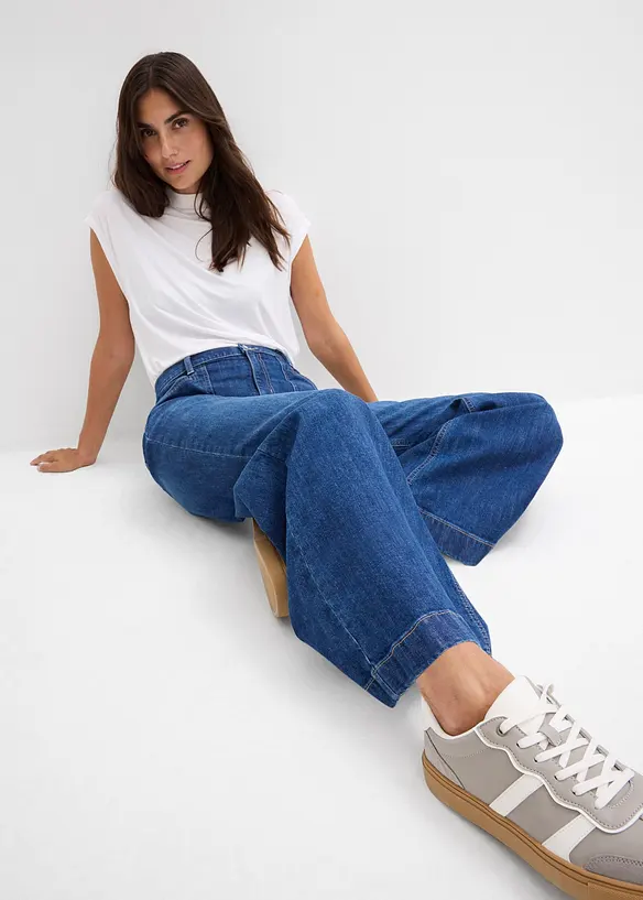 Wide Leg Jeans Mid Waist, med påsydda fickor, bonprix