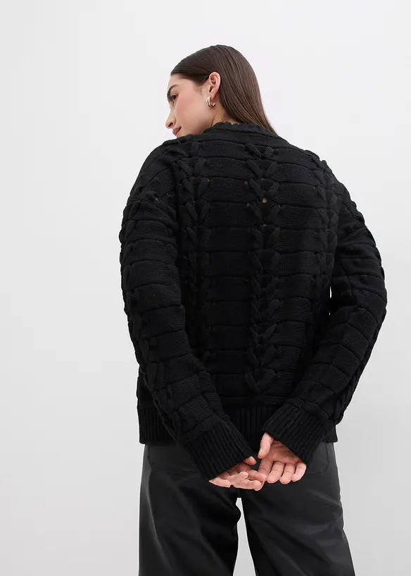 Grovstickad tröja med flätmönster, bonprix