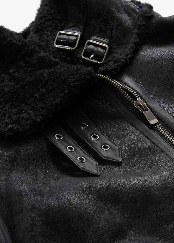 Kort jacka i skinnimitation med teddyfoder, bonprix