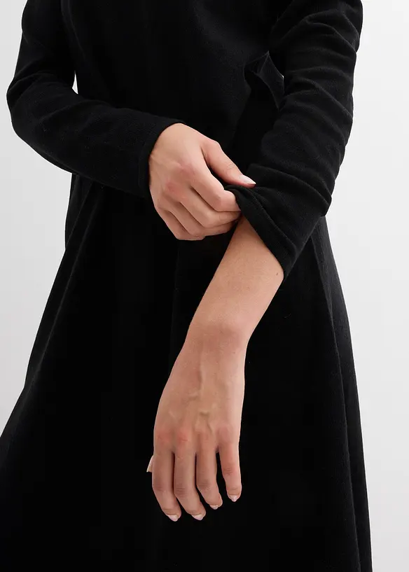 Stickad klänning i A-linjemodell, bonprix