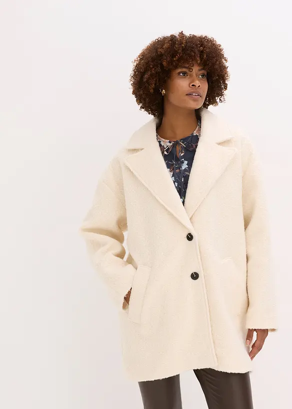 Kort bouclékappa i oversizemodell, bonprix