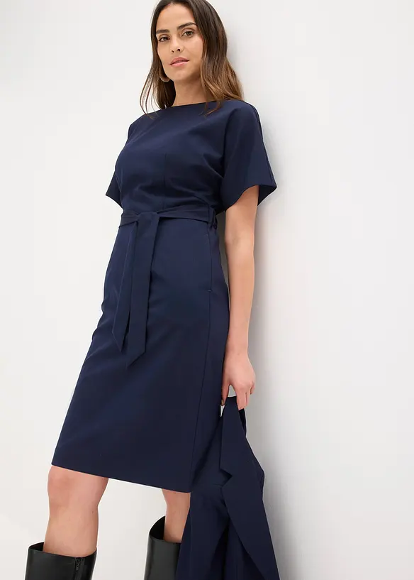 Fodralklänning med vingärmar, bonprix