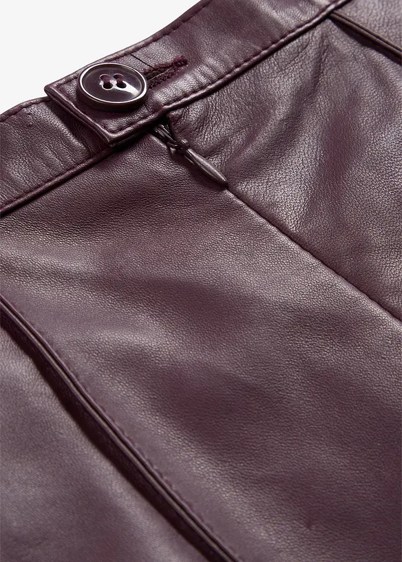 Skinnkjol i utställd modell, av lammnappa, bonprix