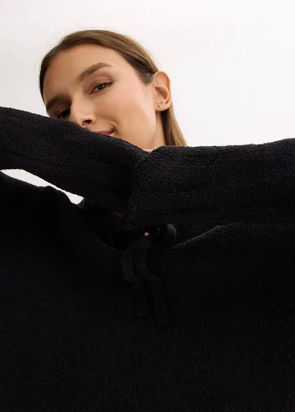 Grovstickad tröja med knytning, bonprix