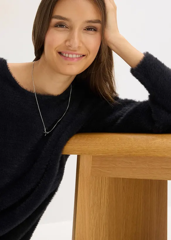 Lång tröja av mjukt fjädergarn, bonprix