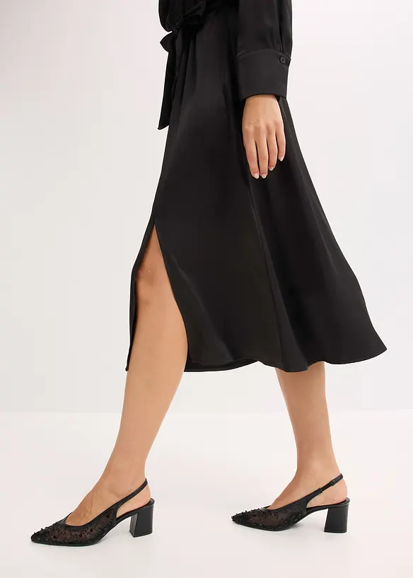 Mellanlång klänning i glansig satin, bonprix