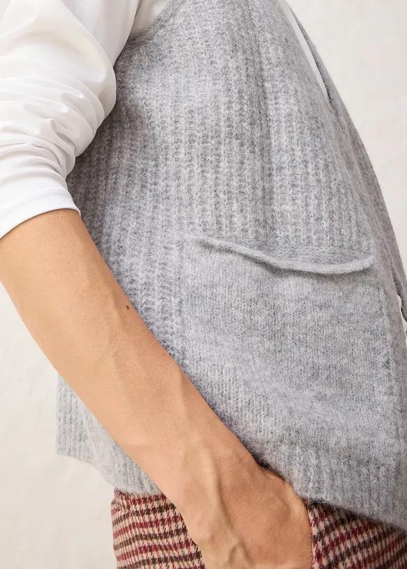 Grovstickad v&auml;st med alpackaull, bonprix